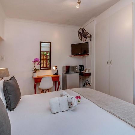 The Dorr Guest House Sandton Εξωτερικό φωτογραφία